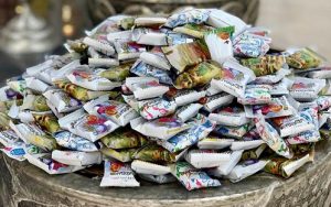 گز لقمه با مغز پسته
