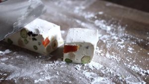 گز 38% پسته بادام